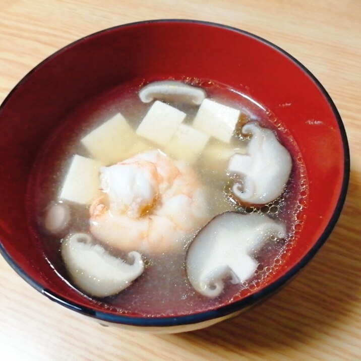 豆腐と椎茸とえびの中華スープ